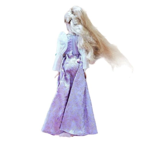 Vintage 1999 Barbie as Rapunzel Barbie Doll With Pull String - Picture 4 of 6
